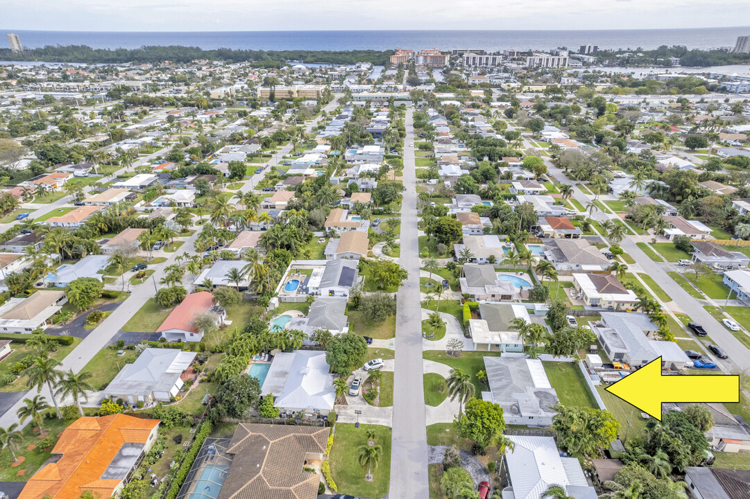 260 NE 28th Terrace in Boca Raton, FL - Building Photo