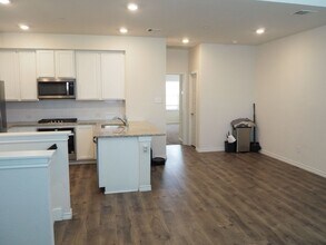 2424 Siskiyou St in Lewisville, TX - Building Photo - Building Photo