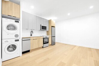 107 First Avenue in New York, NY - Building Photo - Building Photo