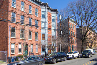 126 Bright St in Jersey City, NJ - Building Photo - Building Photo