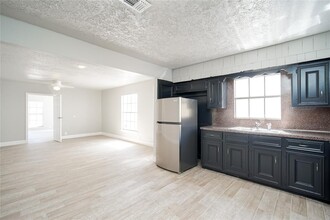 7318 Dahlia St-Unit -C in Houston, TX - Building Photo - Building Photo