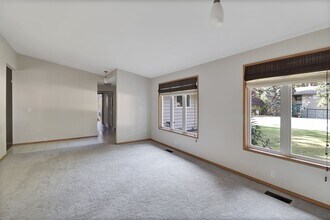 1835 NE Sumner Dr in Oak Harbor, WA - Building Photo - Building Photo