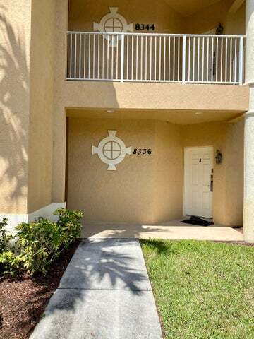 8336-2012 Mulligan Cir, Unit 2012 Side B in Port St. Lucie, FL - Building Photo - Building Photo