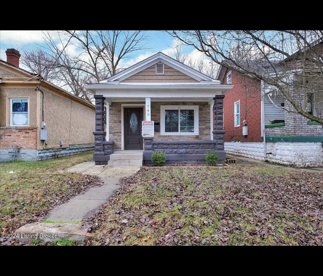 property at 749 S 33rd St