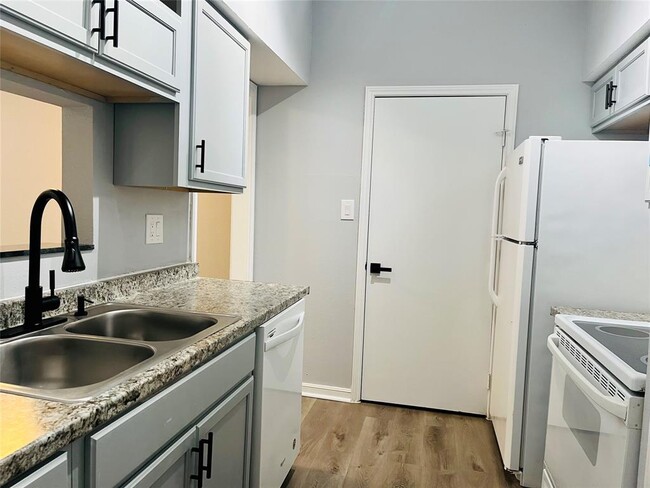 2475 Underwood St in Houston, TX - Building Photo - Building Photo