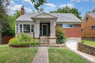 3699 Edgebrook Dr in Cincinnati, OH - Building Photo - Building Photo