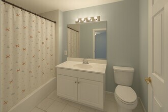 23 Legend Hills Dr, Unit 23 in Edgewater, NJ - Building Photo - Building Photo