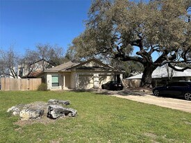 8714 Weiser Dr, Unit A in Austin, TX - Building Photo