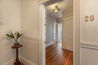 35 Queensberry St in Boston, MA - Building Photo - Building Photo
