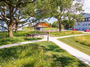 The Glade Residences in Janesville, WI - Foto de edificio - Building Photo