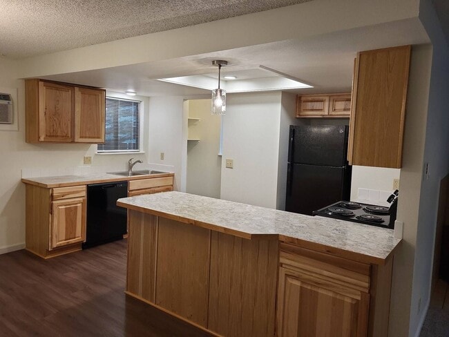 9973 9975 in Hayden, ID - Building Photo - Building Photo