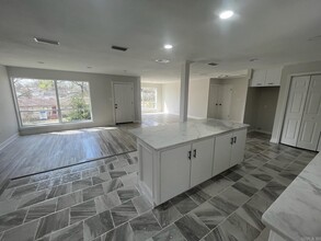 1516 W Roosevelt Rd in Little Rock, AR - Building Photo - Building Photo