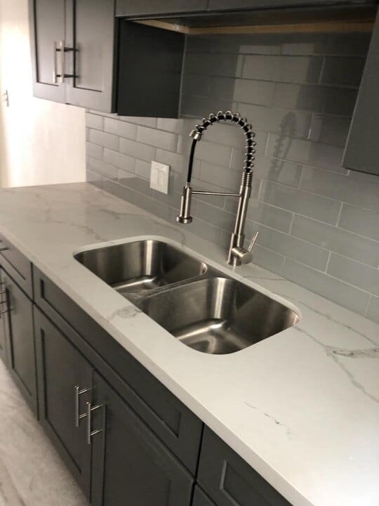 7370 Neo St in Downey, CA - Building Photo
