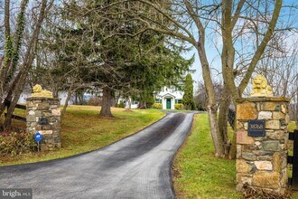 38768 Fry Farm Rd in Lovettsville, VA - Building Photo - Building Photo
