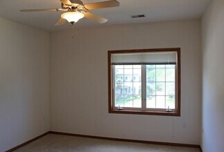 101 Elliott Ln in Oregon, WI - Building Photo - Building Photo