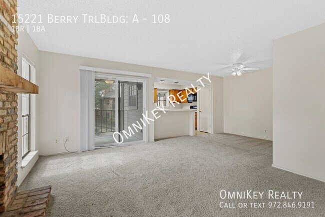 15221 Berry Trail in Dallas, TX - Building Photo - Building Photo