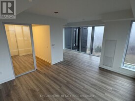 5 Quarrington Lane in Toronto, ON - Building Photo