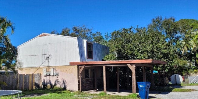 713 66th Ave W in Bradenton, FL - Building Photo - Building Photo