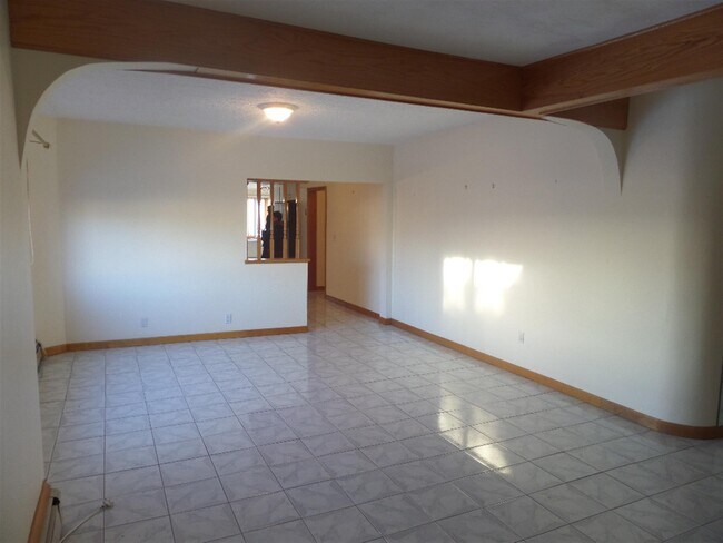 10 Windsor Rd, Unit 2 in Medford, MA - Building Photo - Building Photo