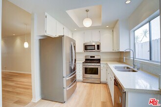 2405 34th St in Santa Monica, CA - Building Photo - Building Photo