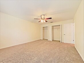 2412 Palmetto Ridge Cir in Apopka, FL - Foto de edificio - Building Photo