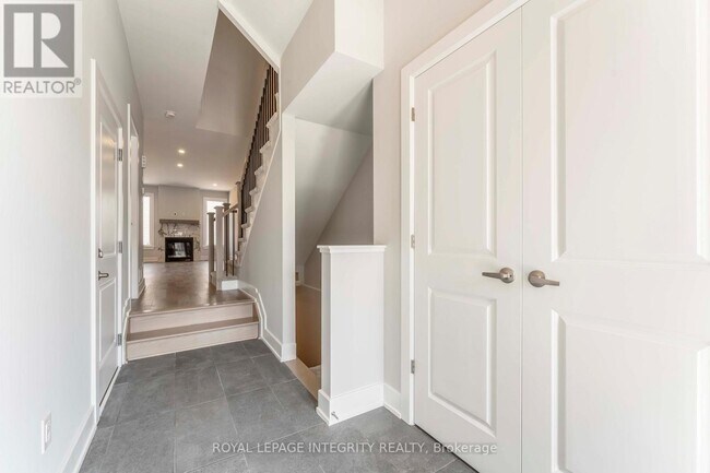 1166 Cope Dr in Ottawa, ON - Building Photo - Building Photo