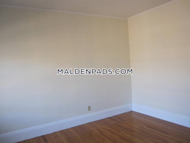 349 Pleasant St in Malden, MA - Building Photo - Building Photo