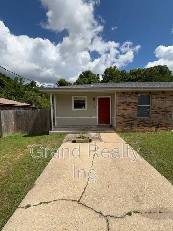 property at 4144 Charles Cir