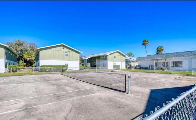 840 Center Ave in Holly Hill, FL - Building Photo - Building Photo