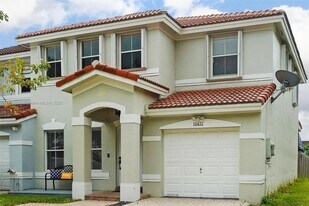 16432 SW 47th Ter in Miami, FL - Building Photo