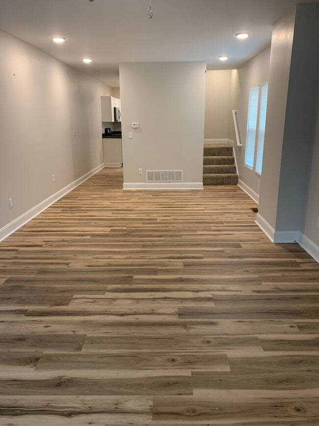 1107 S Champion Ave in Columbus, OH - Building Photo - Building Photo