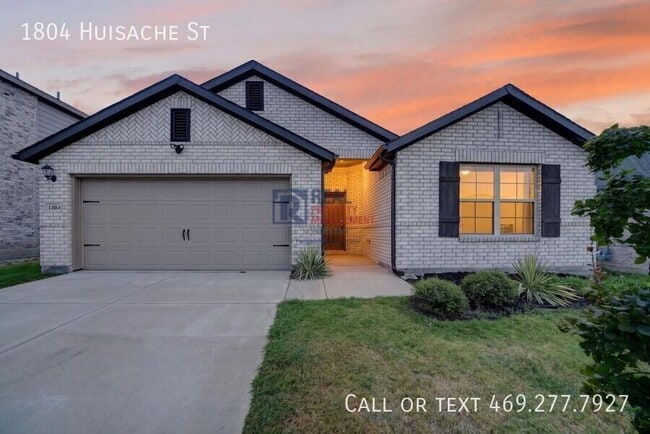 property at 1804 Huisache St