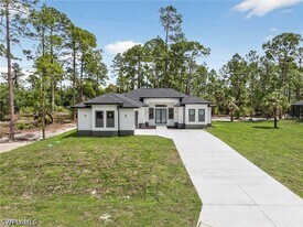 1206 Moore Ave in Lehigh Acres, FL - Building Photo