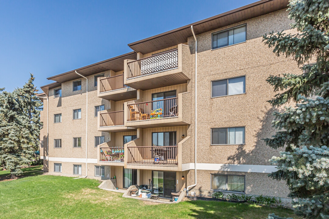 Kirkwood Place Apartments in Edmonton, AB - Building Photo