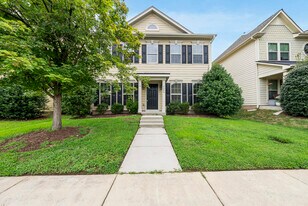 1004 Crinoline Ln in Morrisville, NC - Building Photo