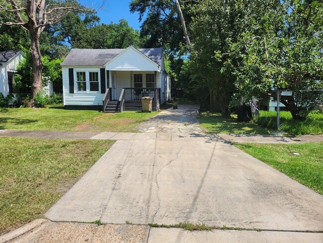 property at 1842 Canal St