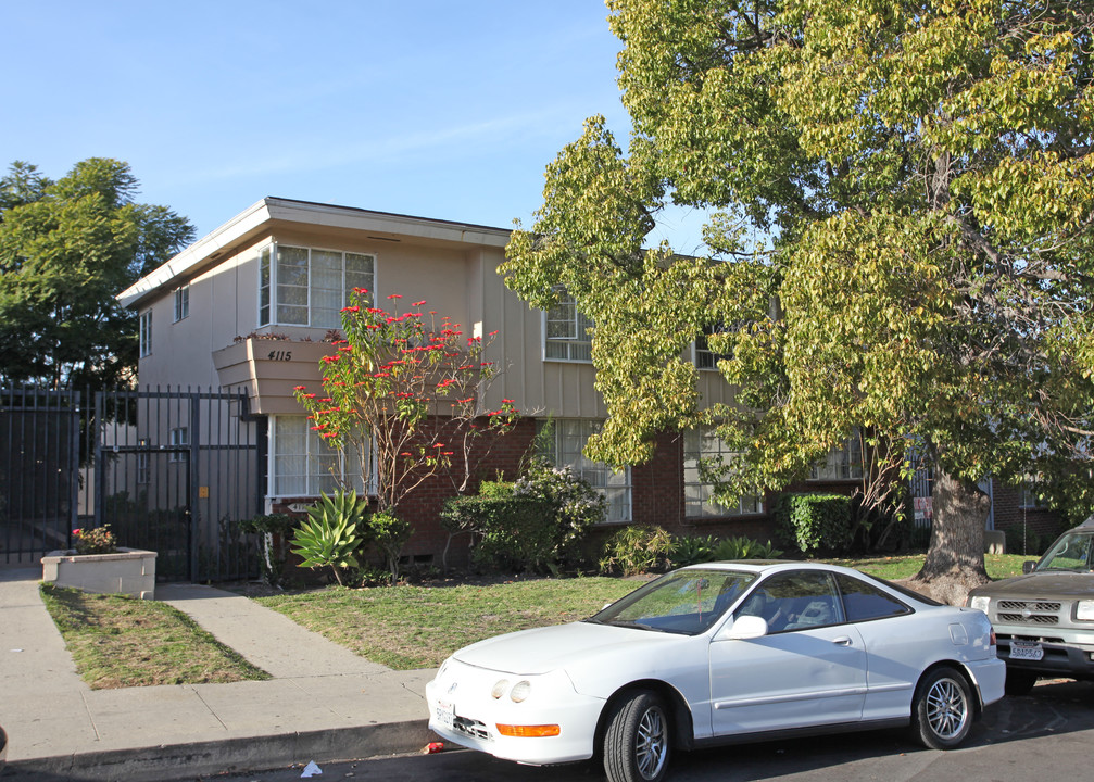 4115 Somerset Dr in Los Angeles, CA - Foto de edificio