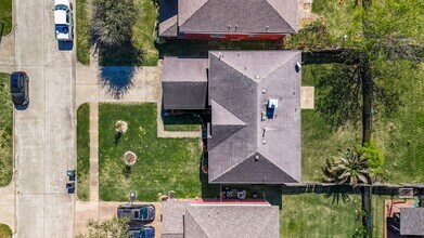 5410 Linden Grove Ct in Sugar Land, TX - Building Photo - Building Photo