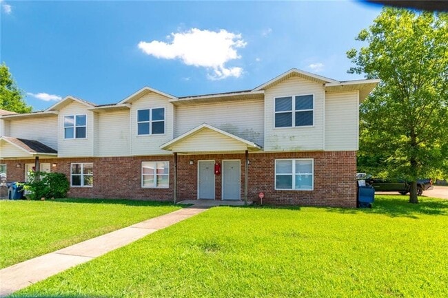 property at 230 Meadow Ct