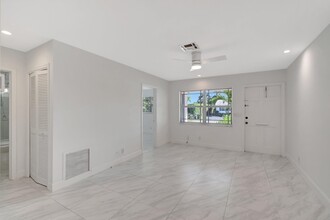 503 NE 17th St in Boca Raton, FL - Building Photo - Building Photo