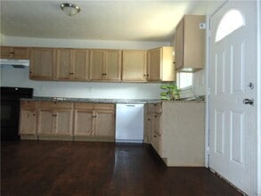 886 Rowland St in Clarkston, GA - Building Photo - Building Photo