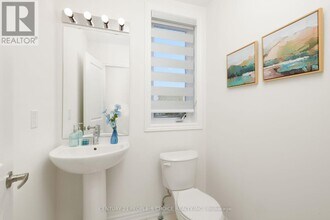 18 Heming St in Brant, ON - Building Photo - Building Photo