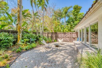 4071 Barbarossa Ave in Miami, FL - Building Photo - Building Photo