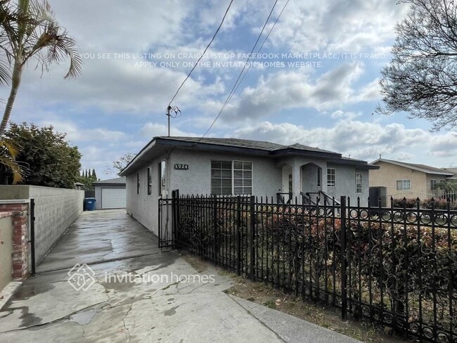 3924 W 104th St in Inglewood, CA - Building Photo - Building Photo