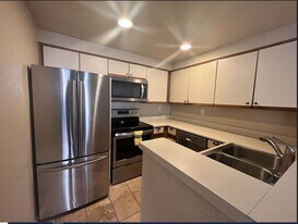 3929 Nobel Dr in San Diego, CA - Building Photo