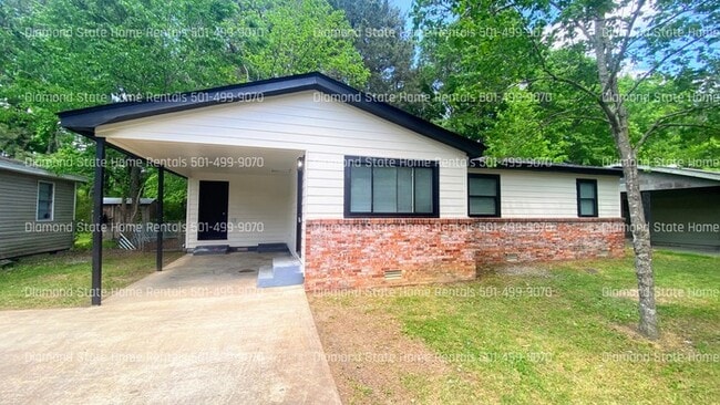 property at 428 N Oak St