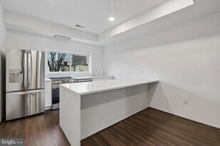 1911 N 9th St in Philadelphia, PA - Building Photo