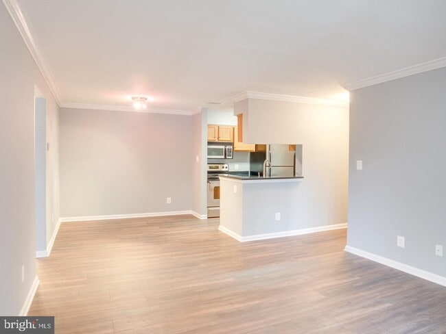 11710 Olde English Dr, Unit G in Reston, VA - Foto de edificio - Building Photo