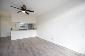 45-697-697 Kamehameha Hwy in Kaneohe, HI - Building Photo - Building Photo