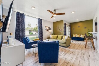 3242 E Camelback Rd in Phoenix, AZ - Building Photo - Building Photo